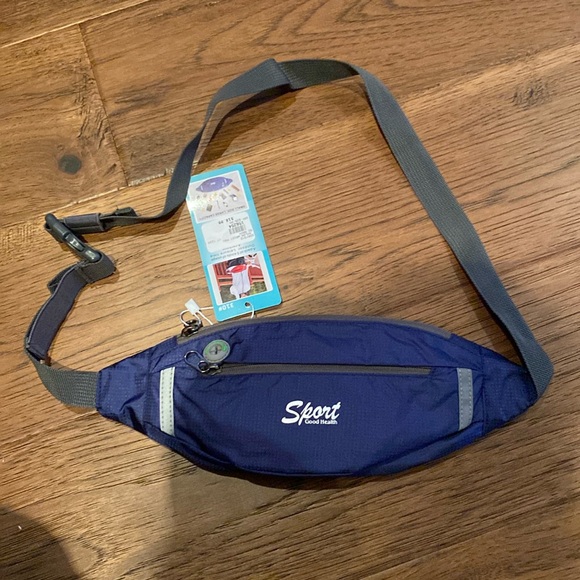 Fanny pack. BNWT. Navy blue - Picture 1 of 3